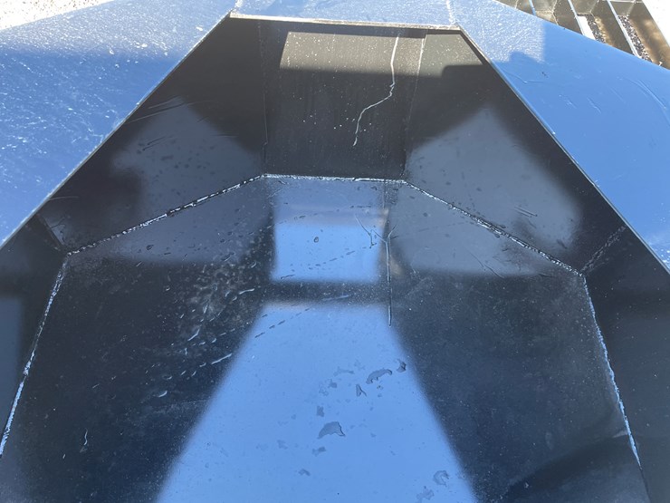 #3028-•-skid-steer-concrete-bucket-image-2