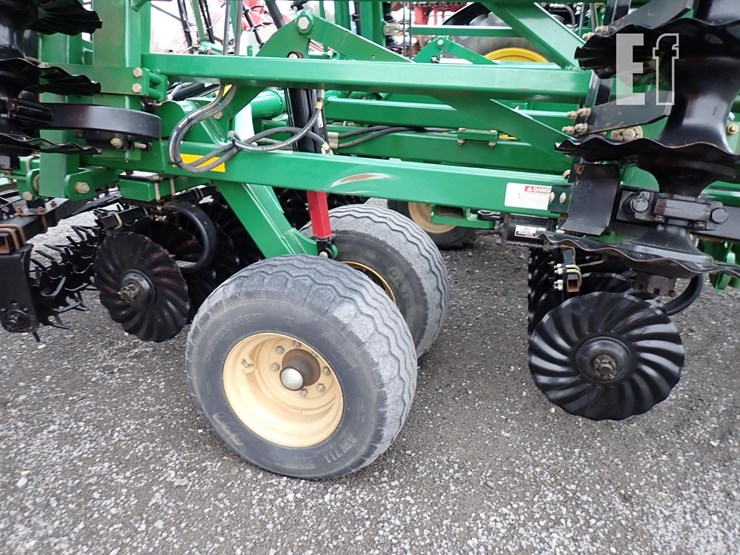 2015-great-plains-3000tm-image-8