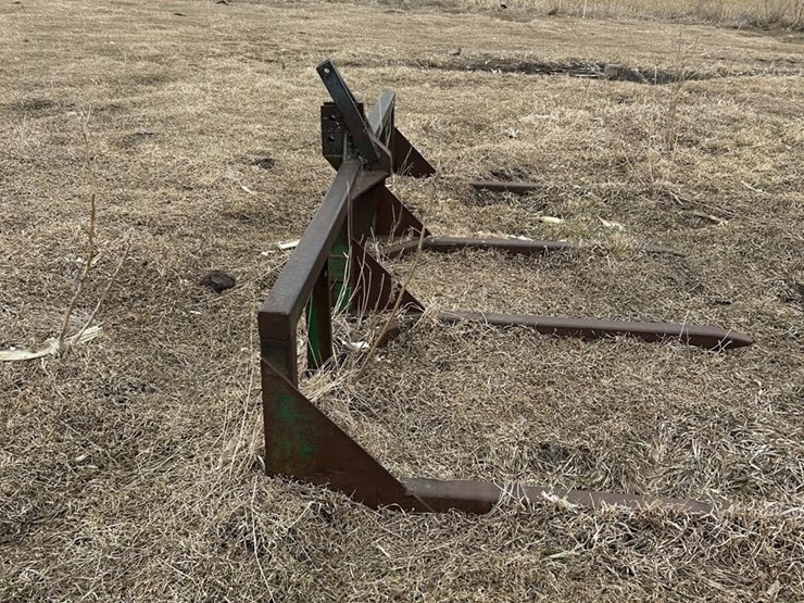 3-pt-double-bale-carrier-image-5