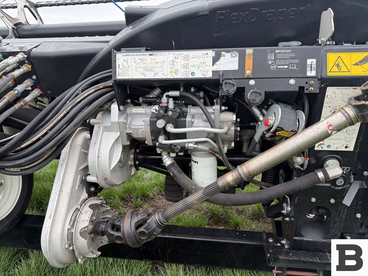 2023-mac-don-fd240-image-21