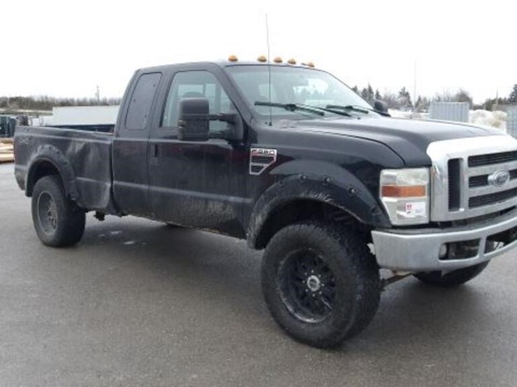 2010-ford-f250-xlt-image-3