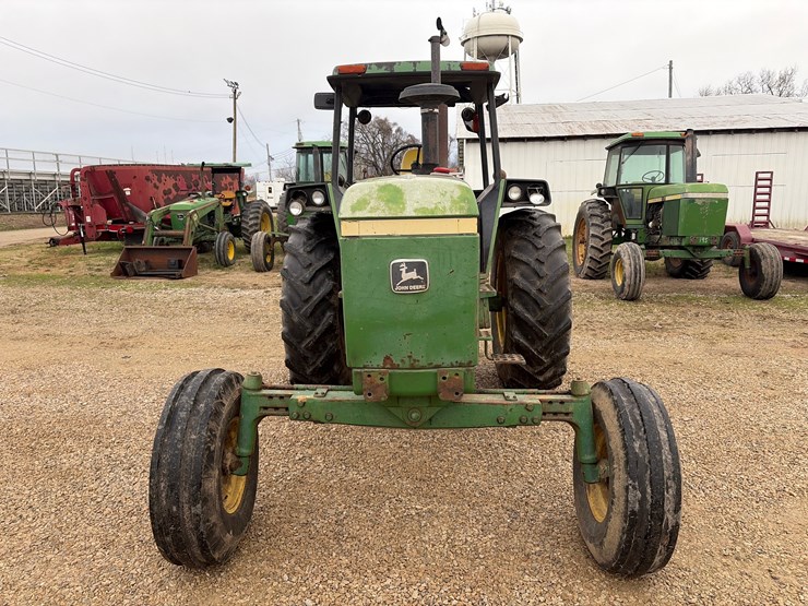 john-deere-4040-image-3