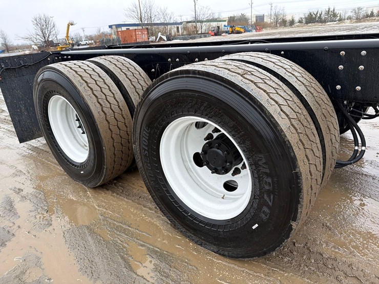 2025-dennis-eagle-proview-image-10