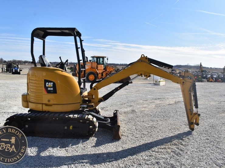 2015-caterpillar-303e-cr-image-13