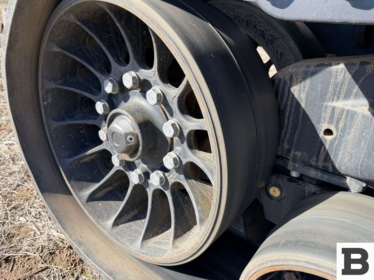 2024-case-ih-525-image-34