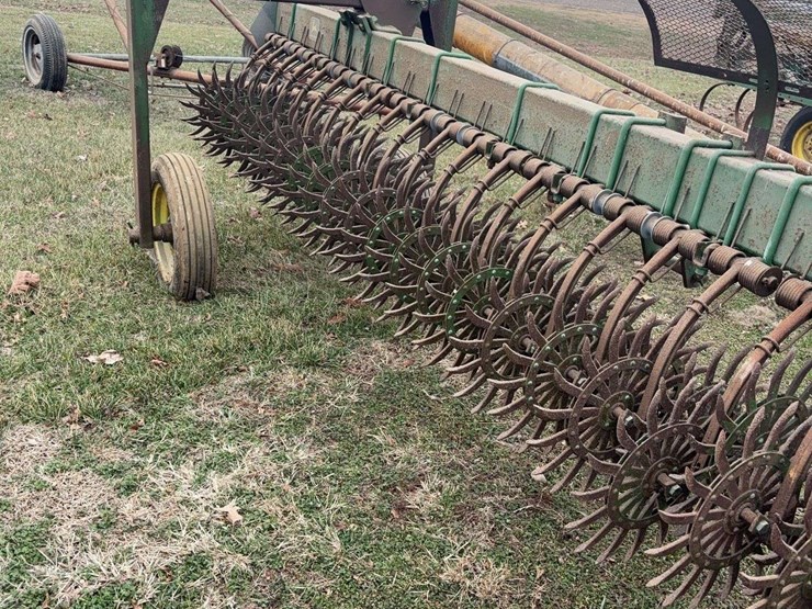 john-deere-400-image-5