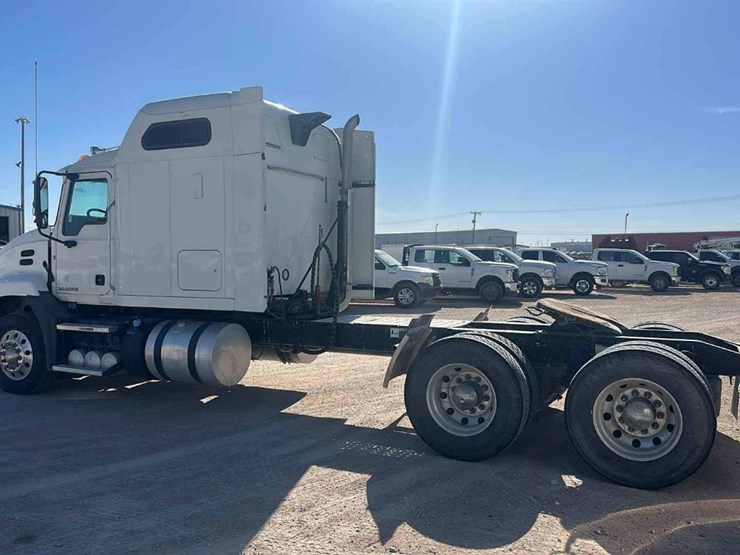 2018-mack-cxu-(pinnacle)-image-5