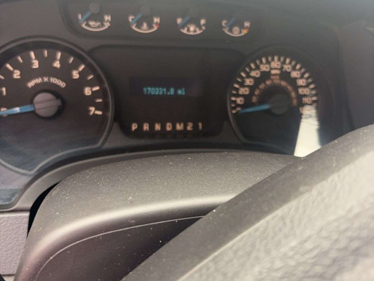 2014-ford-f150-xl-image-15