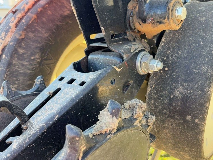 2009-kinze-3600-image-29