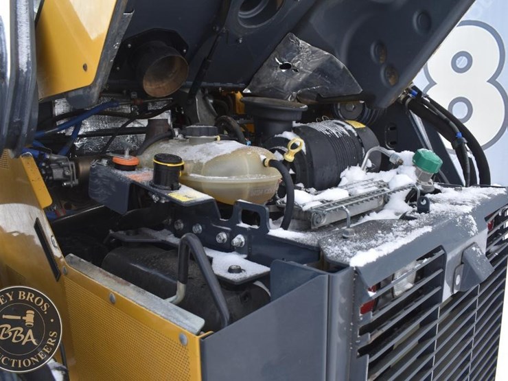 2020-deere-333g-image-40