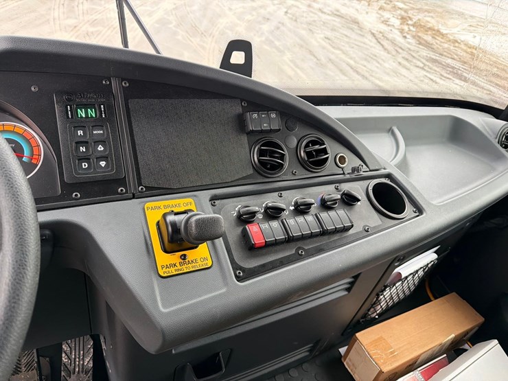 2025-dennis-eagle-proview-image-25