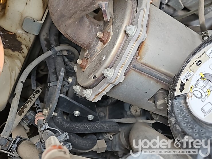 2023-deere-325g-image-24