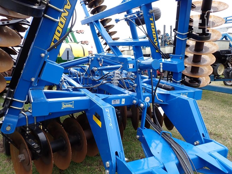 2010-landoll-6230-image-4