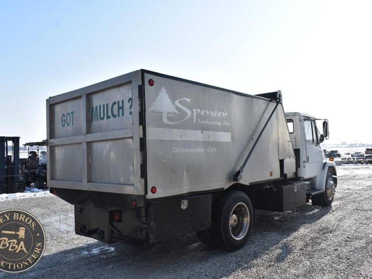 2001-freightliner-fl60-image-5