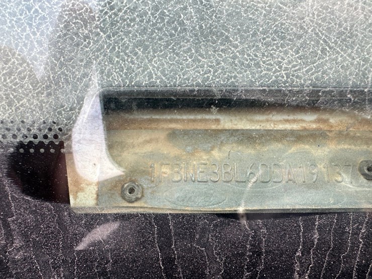 2013-ford-e350-image-12