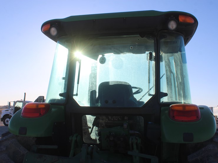 2011-john-deere-6115d-image-28