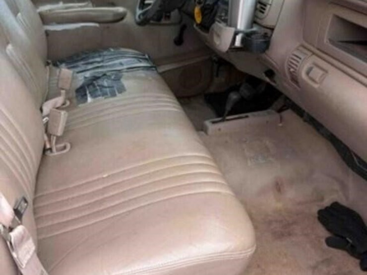 2000-chevrolet-2500-image-11