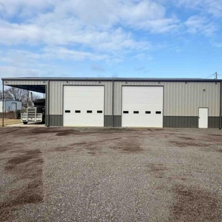 2023 - 40'X60' STEEL BUILT SHOP - CARRIER OK