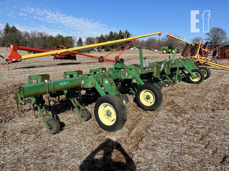 john-deere-856-image-1