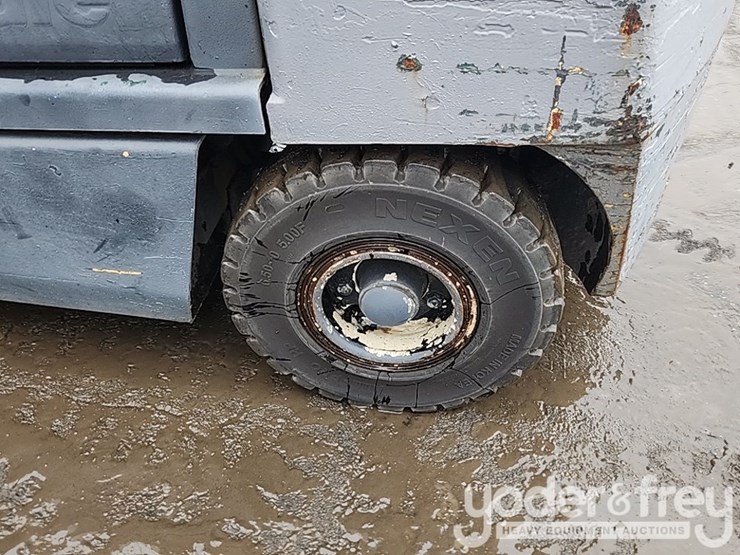 2007-yale-warehouse-forklift,-orops,-3-stage-mast,-lpg-image-14