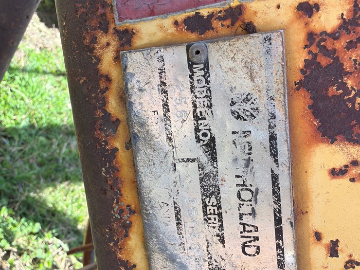 new-holland-256-image-4