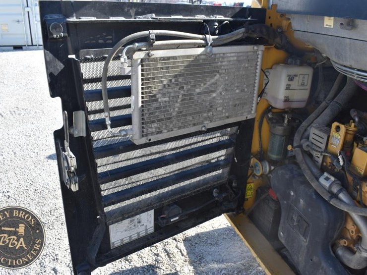 2017-caterpillar-289d-image-38