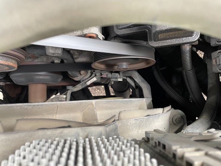 2012-chevrolet-3500-image-36