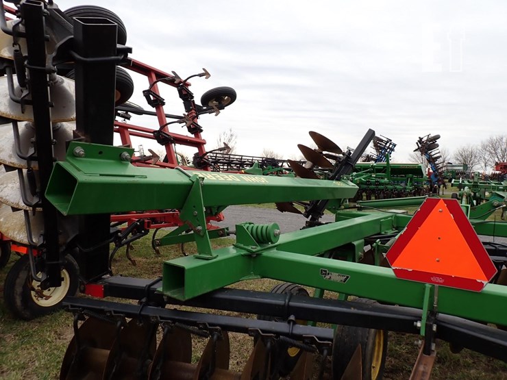 john-deere-630-image-10