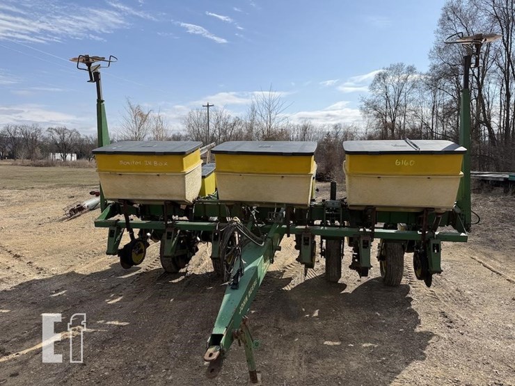 1993-john-deere-7200-image-2