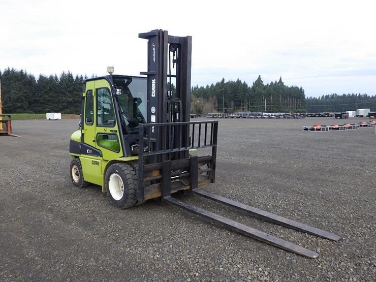 clark-c45-forklift-image-3