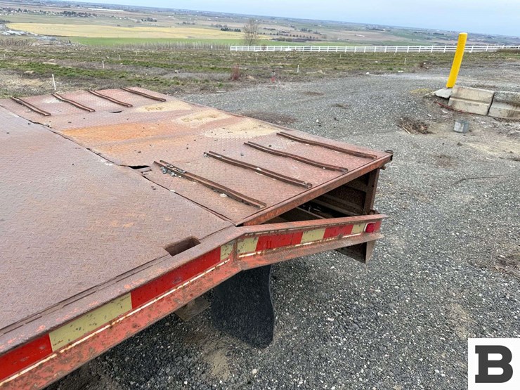 1993-donahue-uf-24-b-20'-gooseneck-flatbed-trailer-image-17