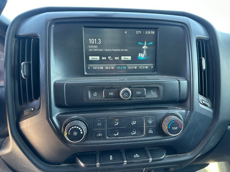 2018-chevrolet-silverado-2500hd-image-10