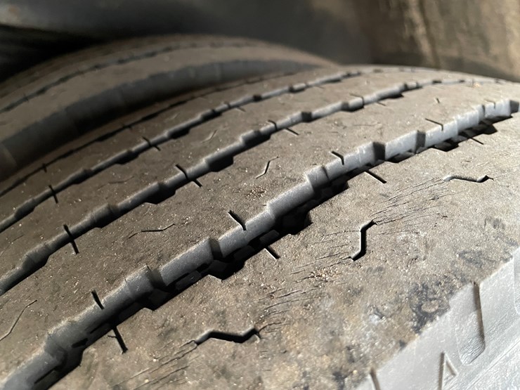 #2026-•-1999-ford-fleetwood-bounder-32h-rv-(has-wi-title)-image-15