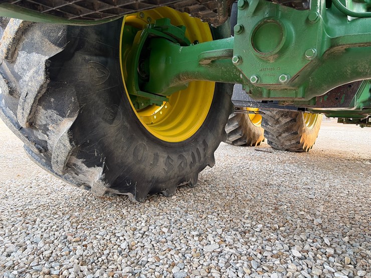 2018-john-deere-8245r-image-11