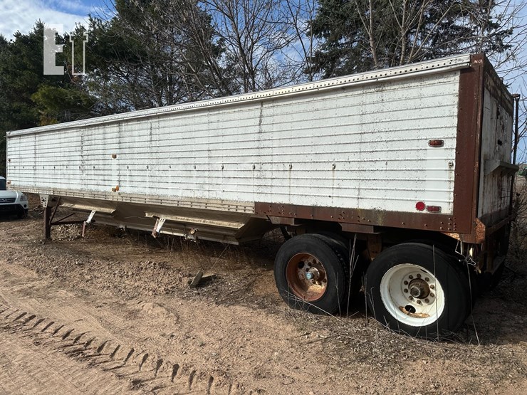 2014-wilson-grain-trailer-image-2