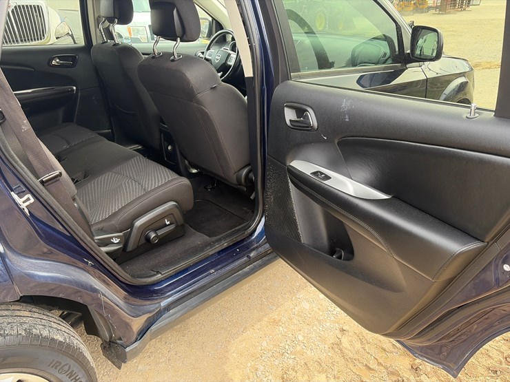 2019-dodge-journey-image-11