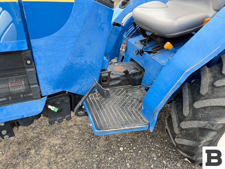 new-holland-t1520-image-16