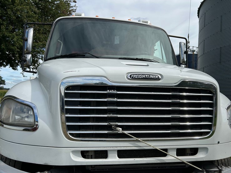 2012-freightliner-/-knapheide-20’-bed-image-17