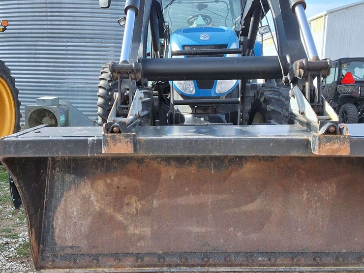 2010-new-holland-t7050-image-41