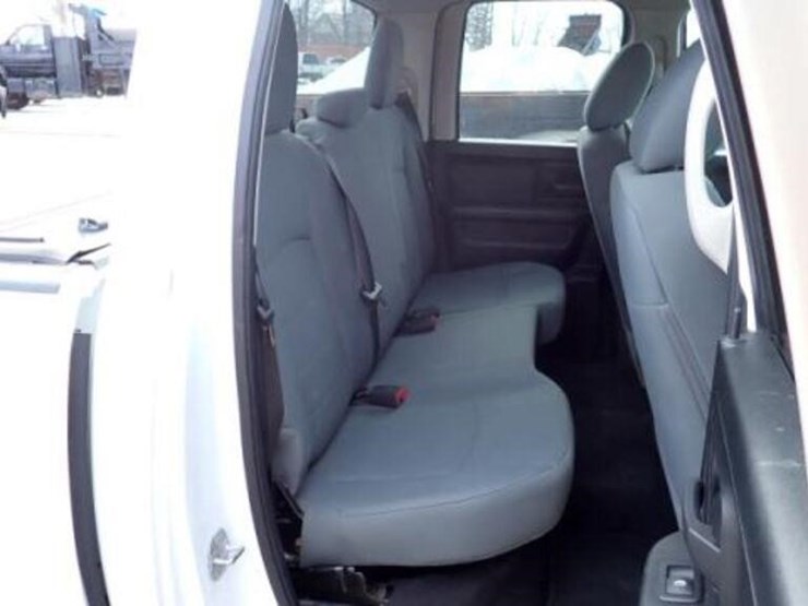 2013-dodge-ram-1500-image-34