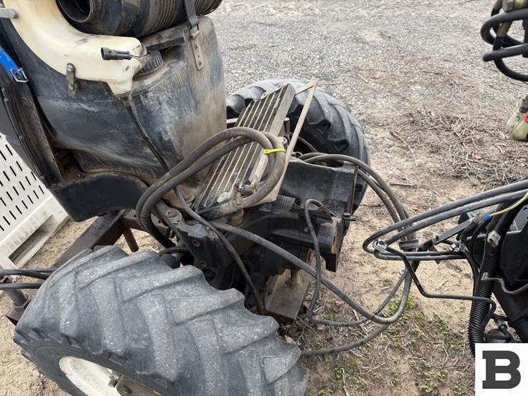 new-holland-tractor---parts-image-7