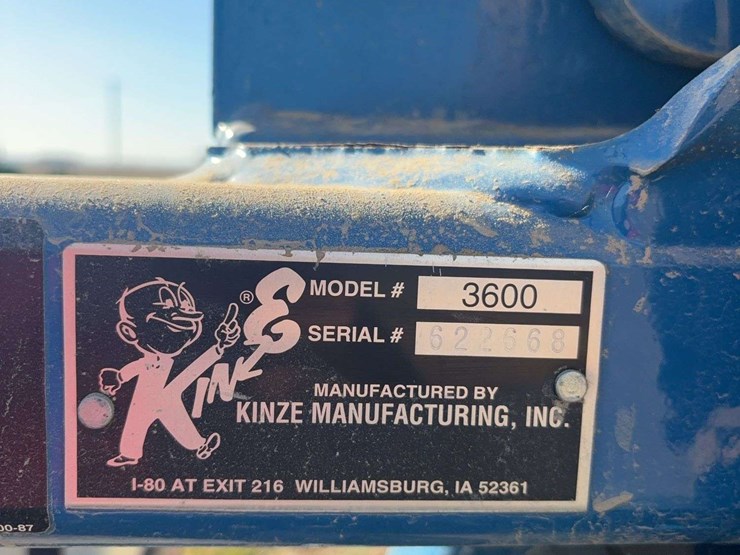 2009-kinze-3600-image-20