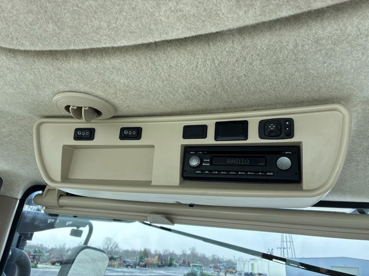 2015-john-deere-9470rt-image-61