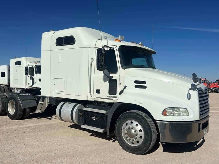 2018-mack-cxu-(pinnacle)-image-3