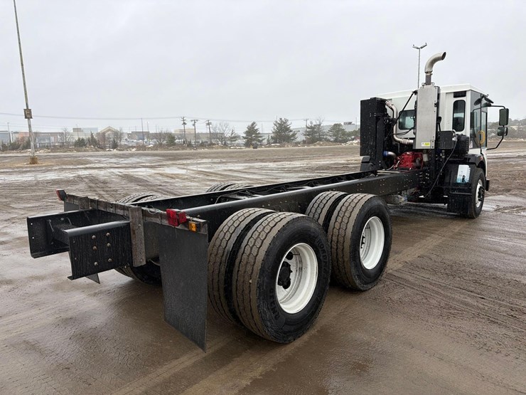 2024-dennis-eagle-proview-image-4