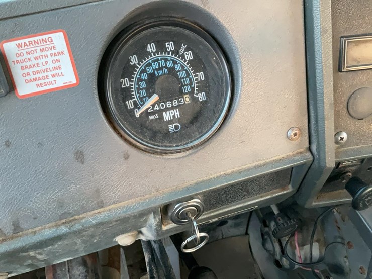 1989-mack-dm690s-image-12