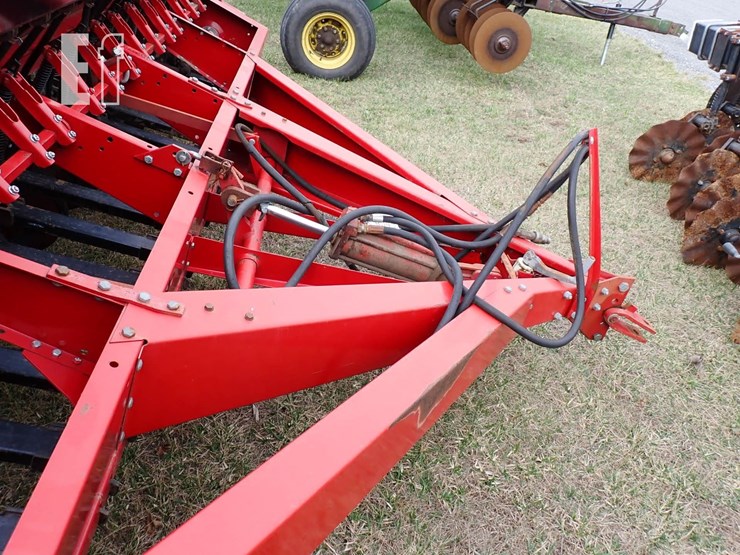 case-ih-5300-image-3