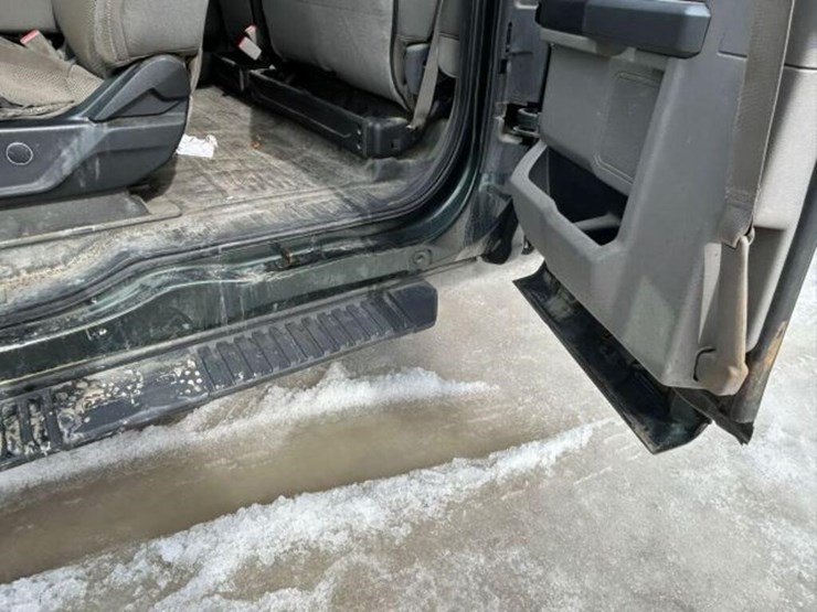 2016-ford-f150-xlt-image-23