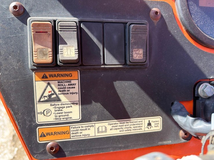 2016-sky-trak-6036-image-18