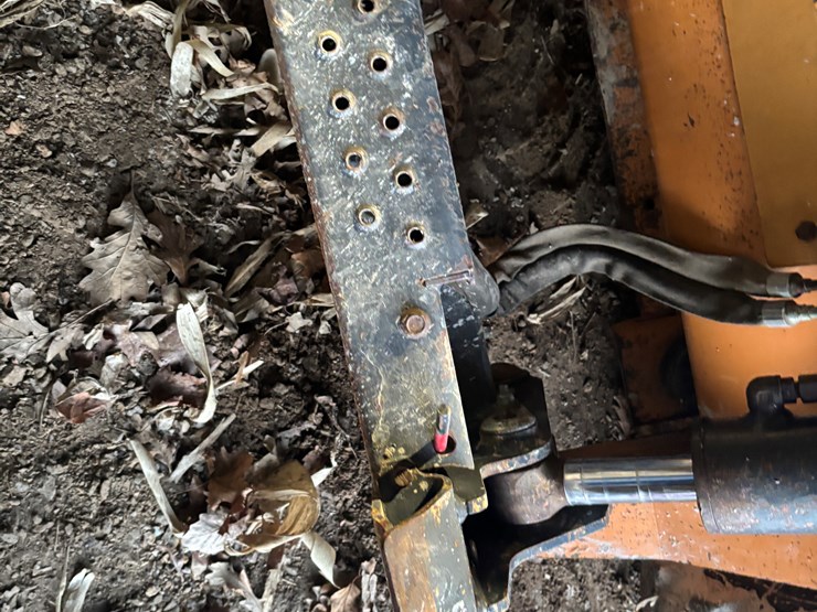 2012-case-sv300-image-46